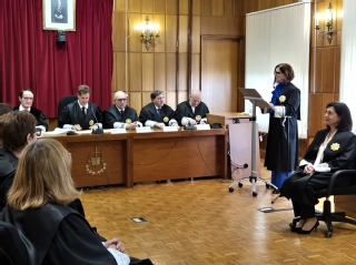 Ascensión Andreu dirige unas palabras en nombre de las dos nuevas magistradas, tras pronunciar su juramento